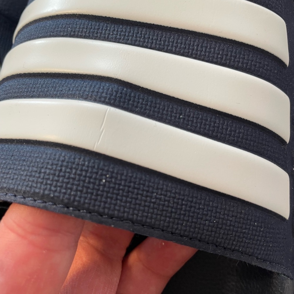 adidas ADILETTE Slides Sandals Mens White Navy Blue Flip Flops Size 11 Shower - Picture 3 of 5